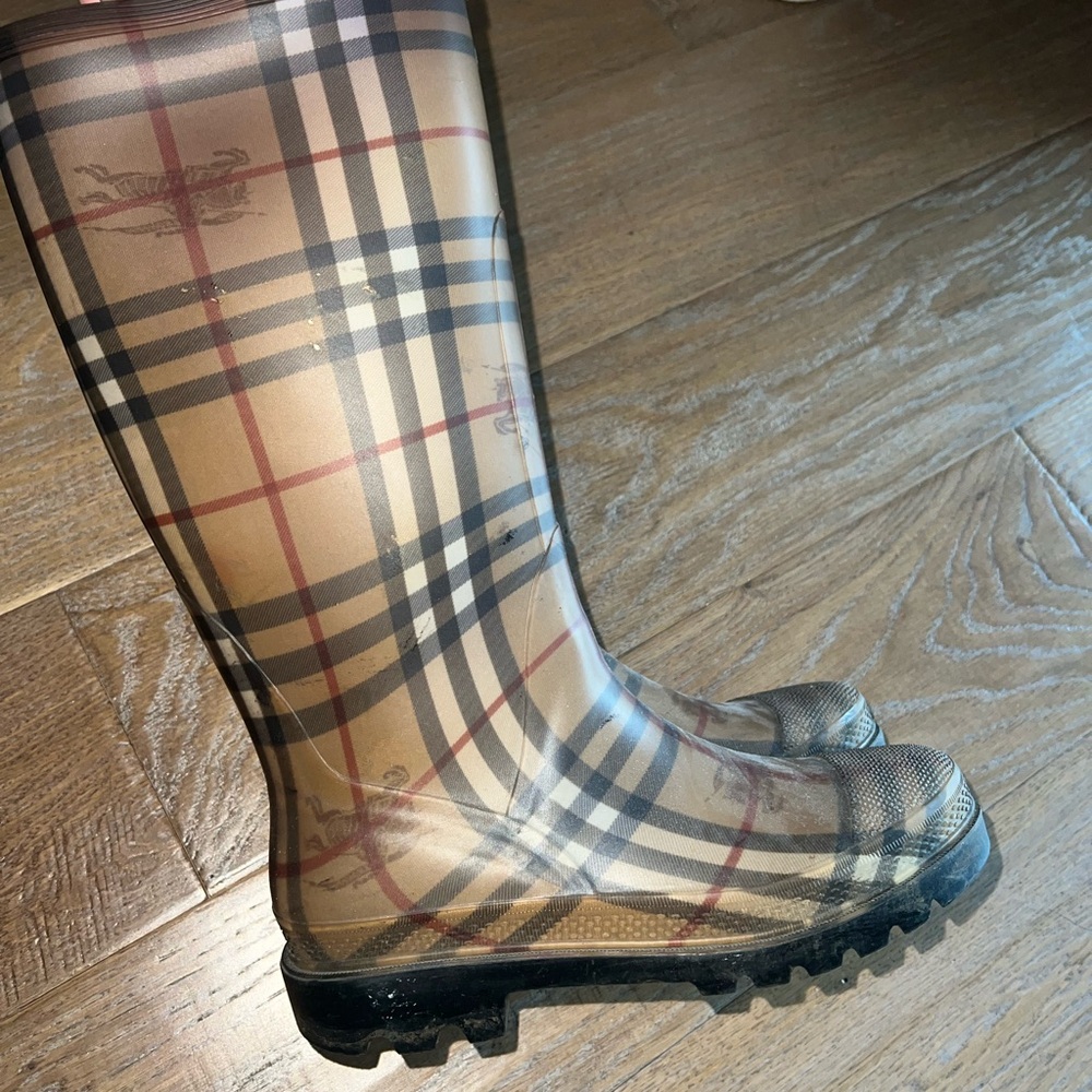 Burberry Checkered Waterproof Boots